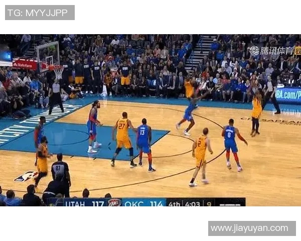 骑士与爵士激战12月17日球迷期待精彩对决与精彩表现