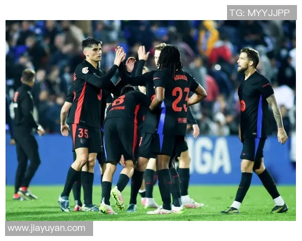 梅西梅开二度！巴萨主场轻松击败莱加内斯，保持西甲领先优势