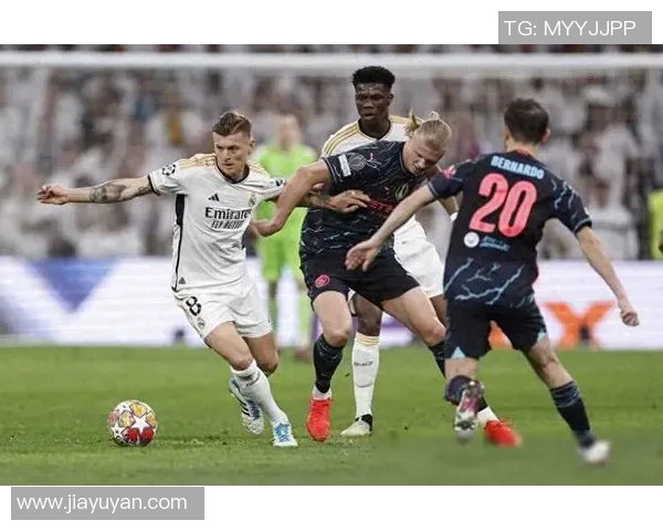 曼联与皇马激情对决图文直播全程回顾与精彩瞬间分析 曼联与皇马激情对决图文直播全程回顾与精彩瞬间分析